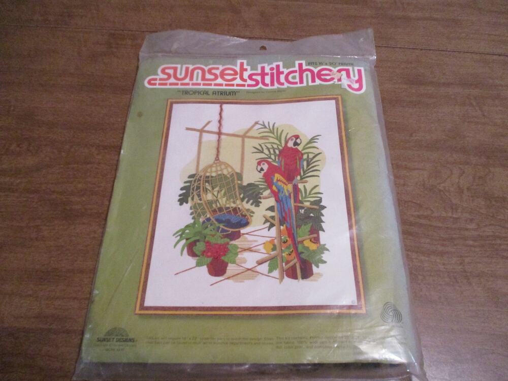 SUNSET STITCHERY TROPICAL ATRIUM PARROTS CREWEL STITCH KIT